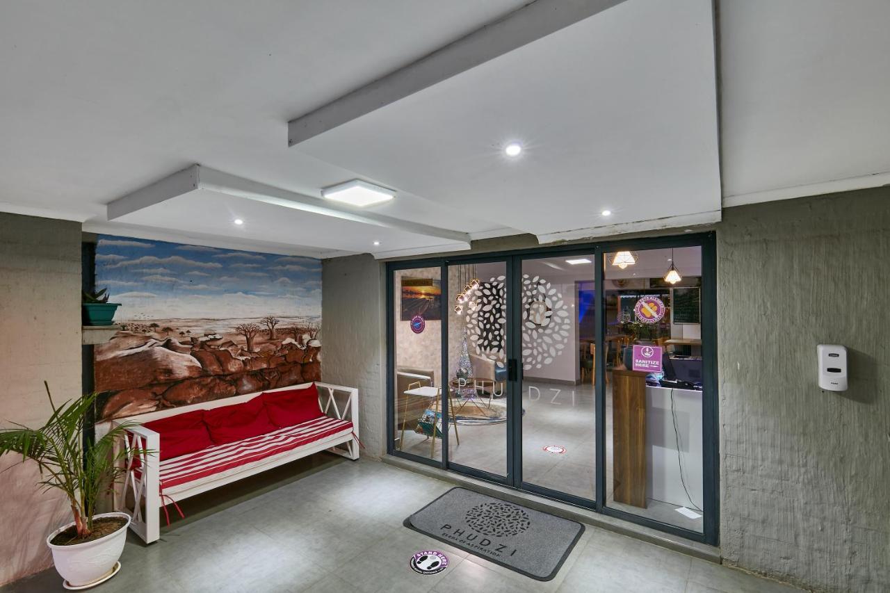 Phudzi Hotel Letlhakane Экстерьер фото
