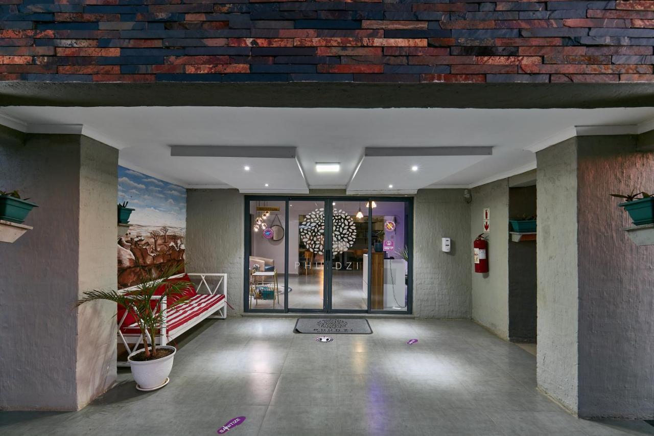 Phudzi Hotel Letlhakane Экстерьер фото